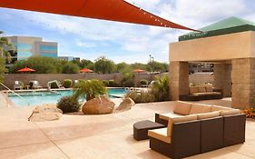 Radisson Phoenix Airport 3*